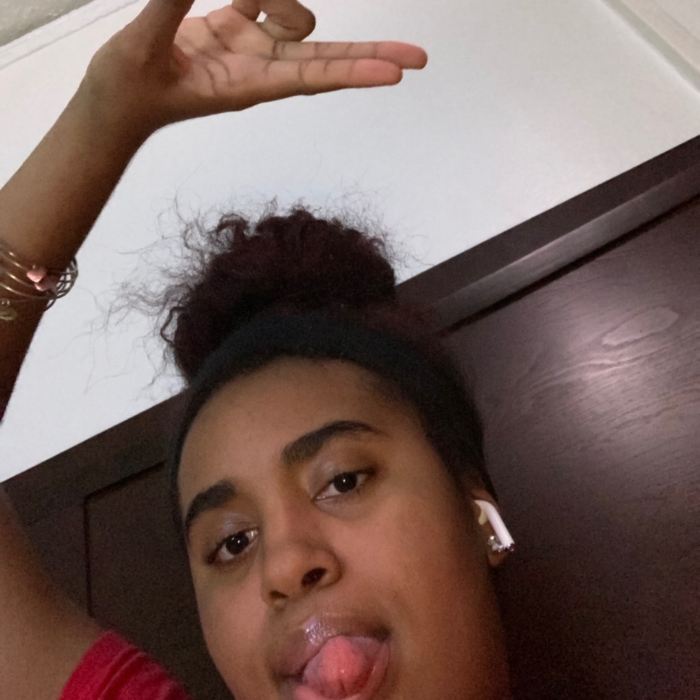 Meet your Posher, Ania